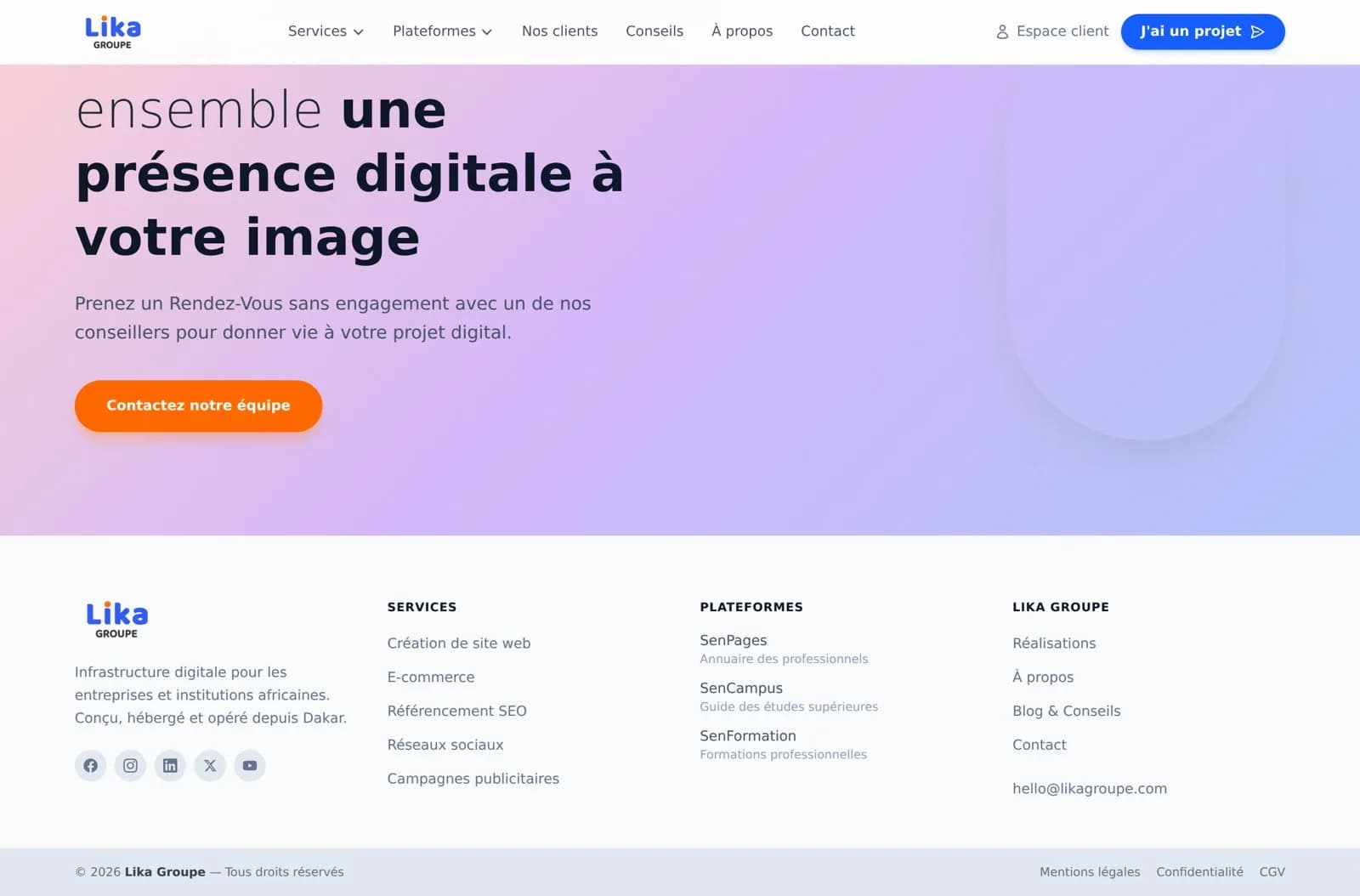 Pied de page du site Lika Groupe listant ses services, plateformes et coordonnées